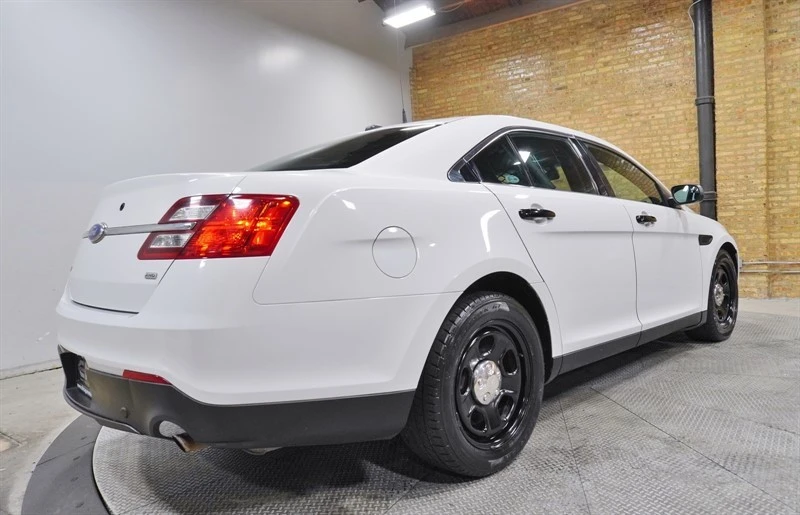 2013 Ford Taurus 5th Gen - Image 10 of 12