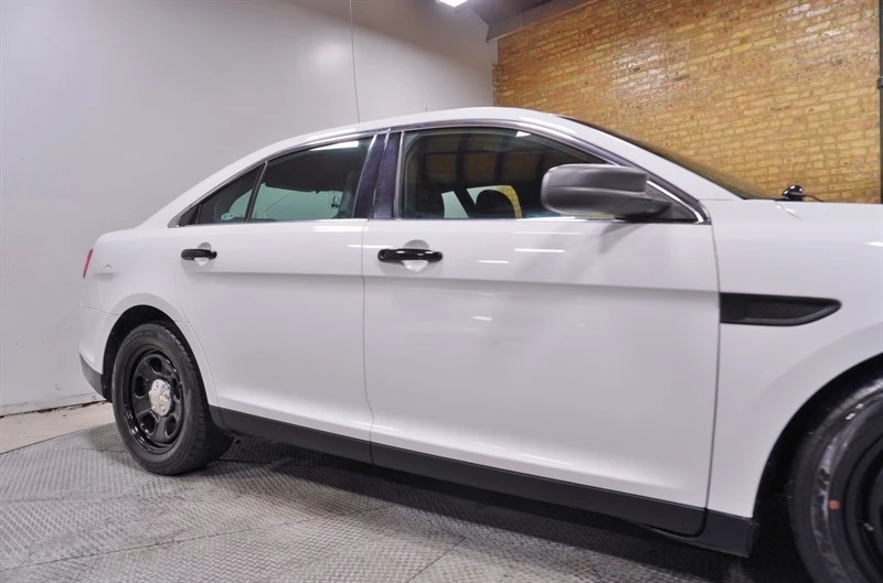 2013 Ford Taurus 5th Gen - Image 9 of 12