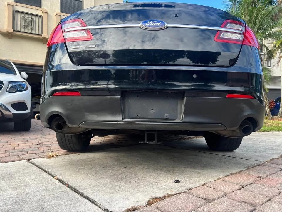 2013 Ford Taurus 6th Gen - Image 14 of 15