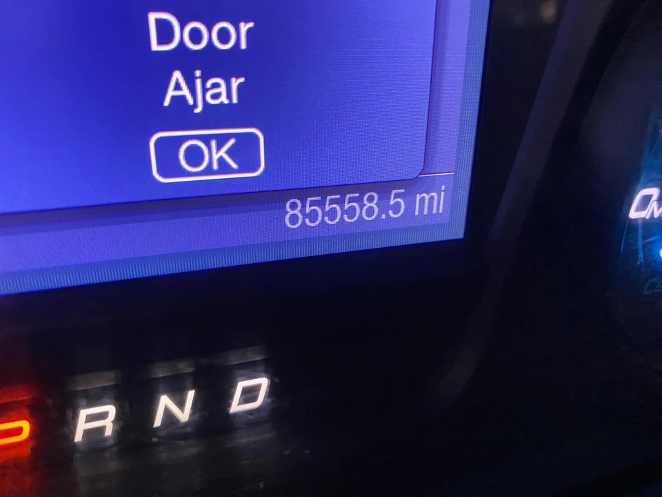 2013 Ford Taurus 5th Gen - Image 3 of 17