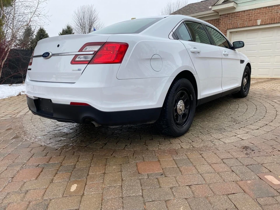 2013 Ford Taurus 5th Gen - Image 11 of 17