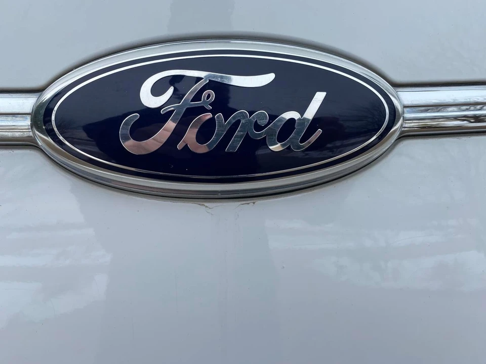 2013 Ford Taurus 5th Gen - Image 16 of 17
