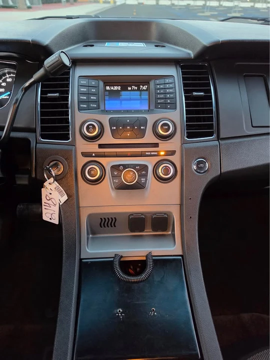2013 Ford Taurus 6th Gen - Image 15 of 21