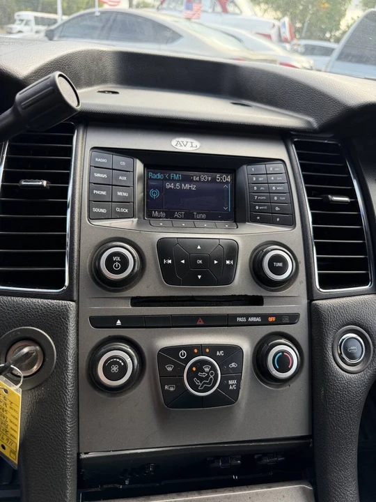 2013 Ford Taurus 5th Gen - Image 17 of 21
