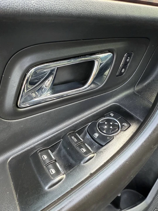 2013 Ford Taurus 5th Gen - Image 20 of 21