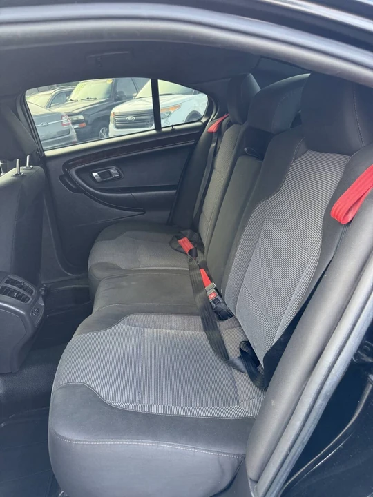 2013 Ford Taurus 5th Gen - Image 19 of 21
