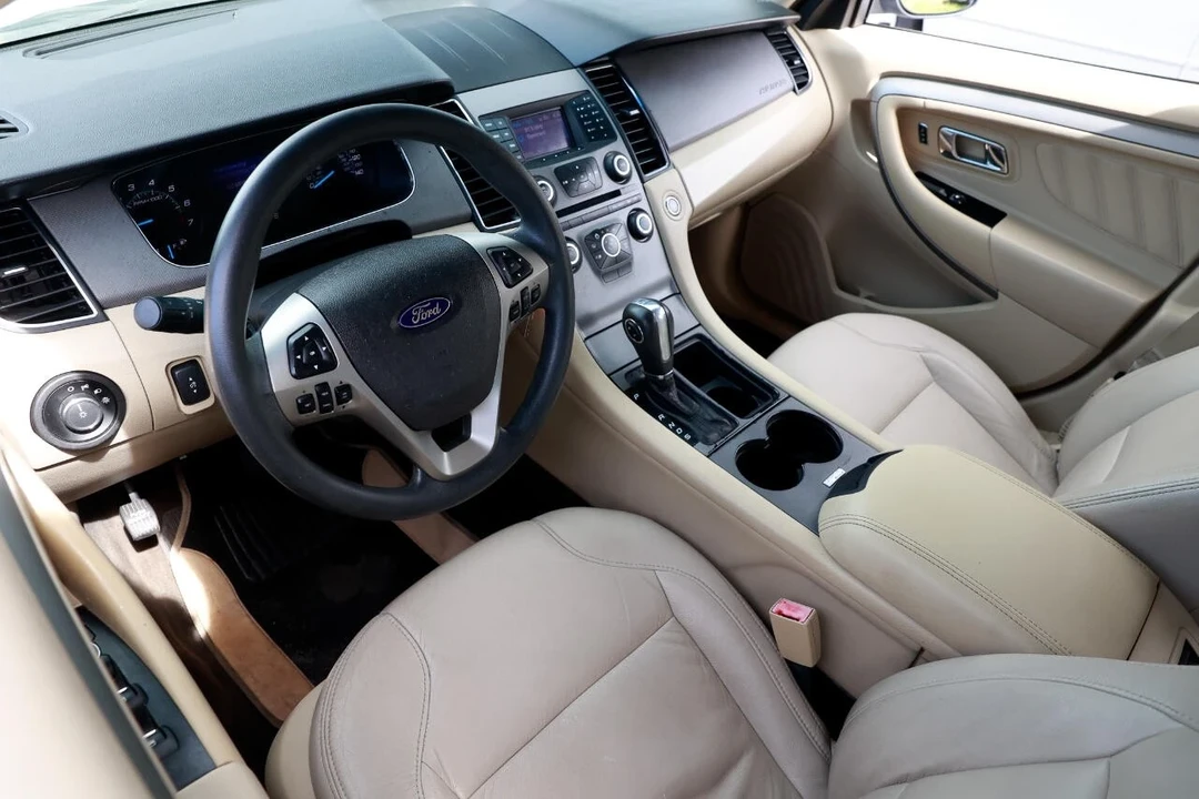 2013 Ford Taurus 5th Gen - Image 4 of 12