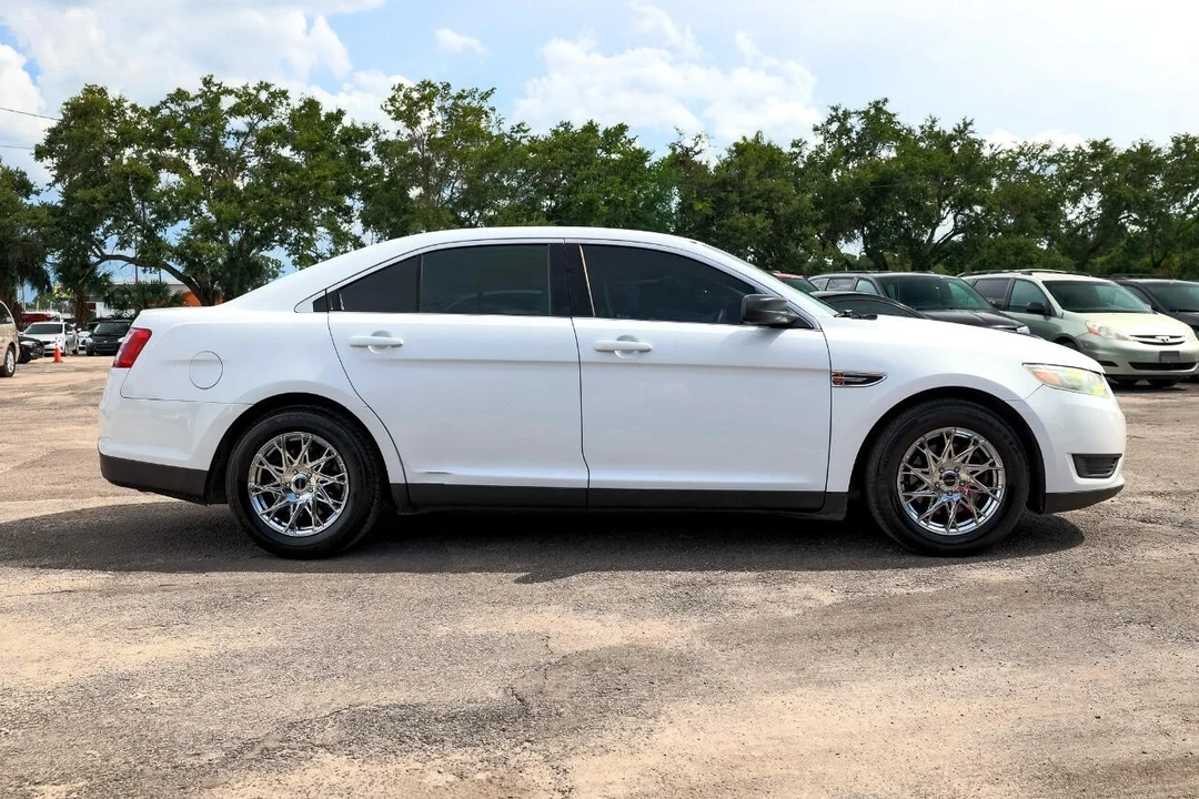 2013 Ford Taurus 5th Gen - Image 13 of 21