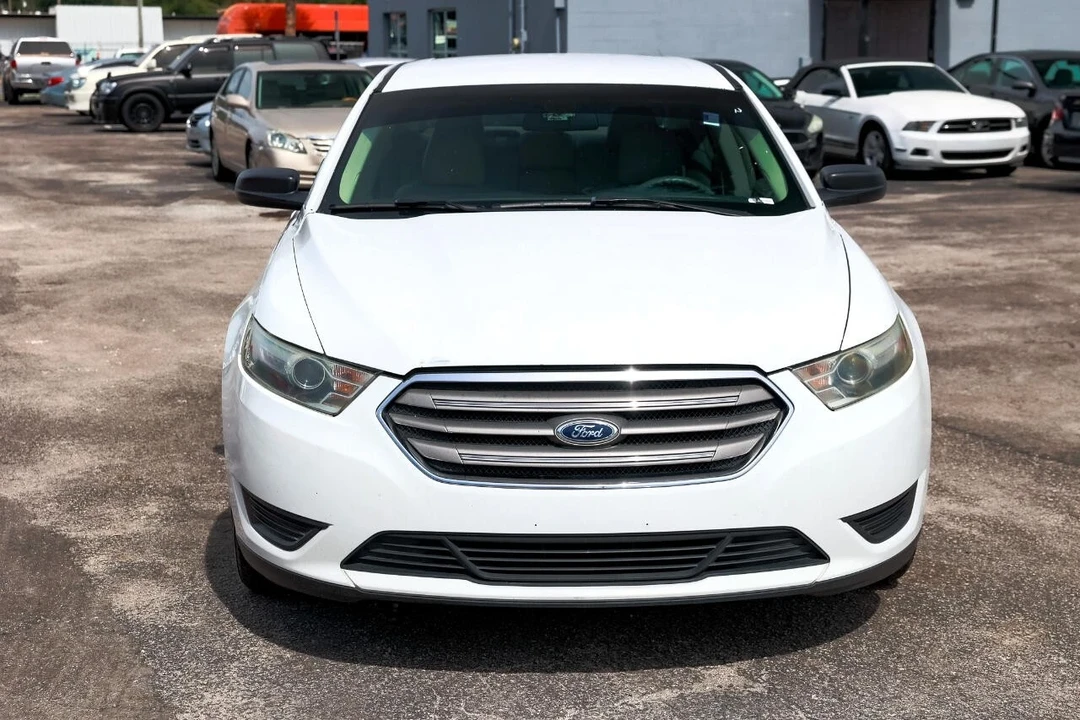 2013 Ford Taurus 5th Gen - Image 19 of 21