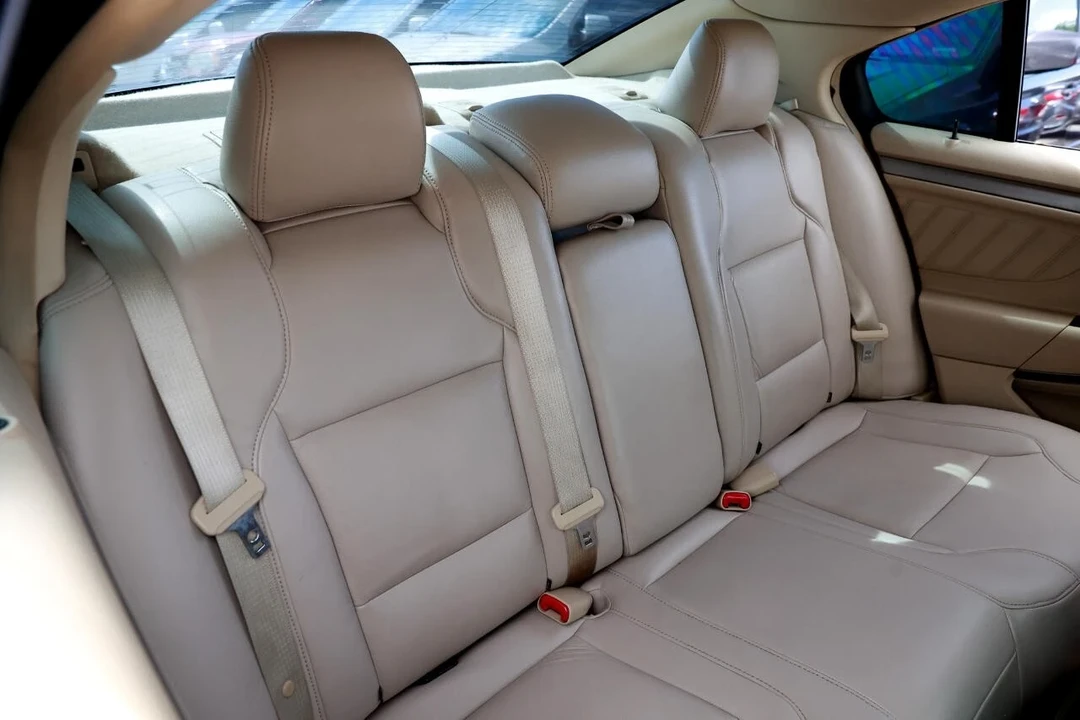 2013 Ford Taurus 5th Gen - Image 14 of 21