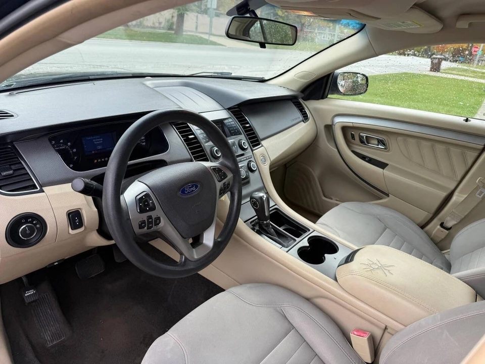 2013 Ford Taurus 5th Gen - Image 18 of 21