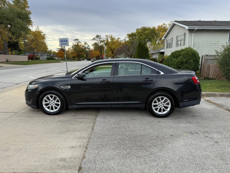 2013 Ford Taurus 5th Gen - Image 15 of 21