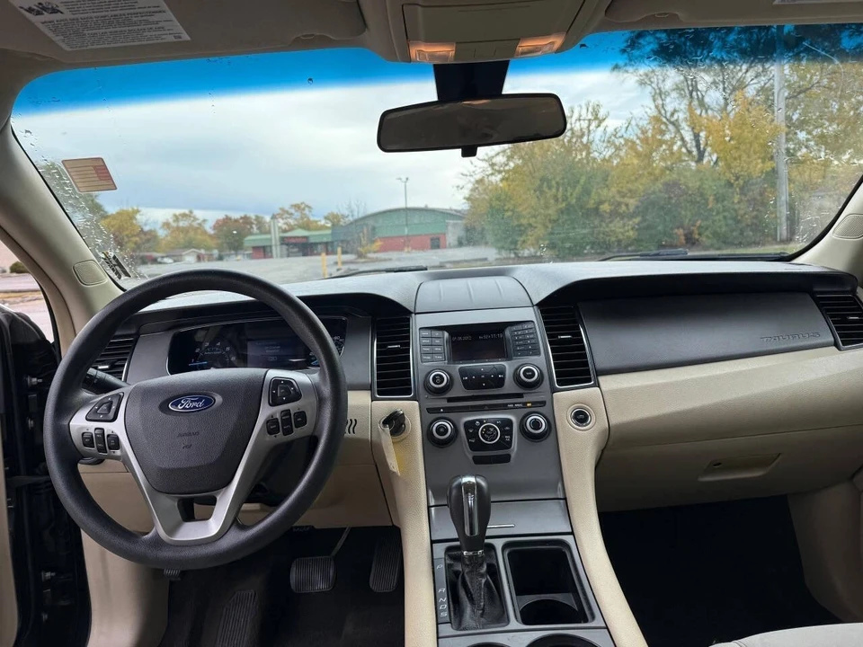 2013 Ford Taurus 5th Gen - Image 11 of 21