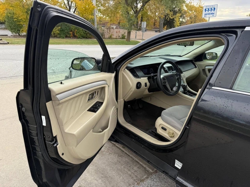 2013 Ford Taurus 5th Gen - Image 5 of 21