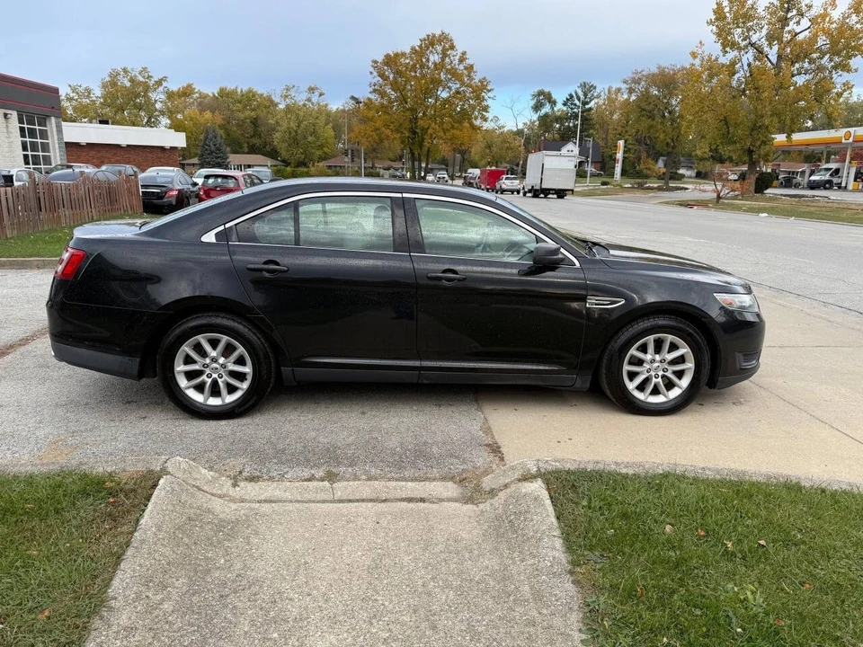 2013 Ford Taurus 5th Gen - Image 12 of 21