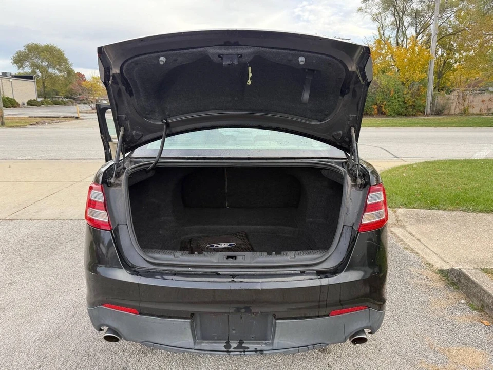 2013 Ford Taurus 5th Gen - Image 19 of 21