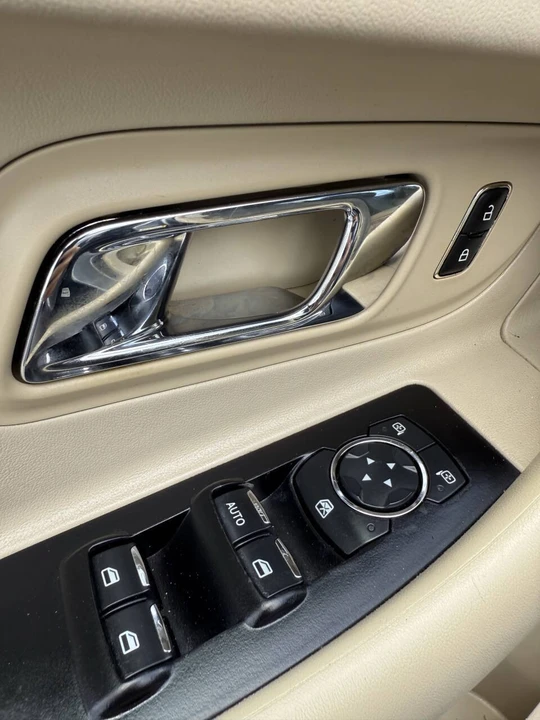 2013 Ford Taurus 5th Gen - Image 20 of 21