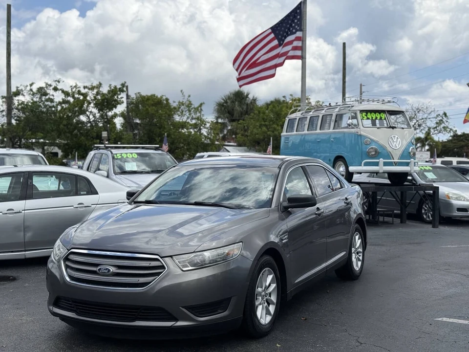 2013 Ford Taurus 5th Gen - Image 2 of 21