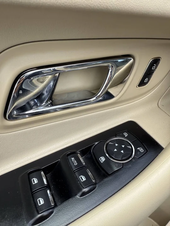 2013 Ford Taurus 5th Gen - Image 20 of 21