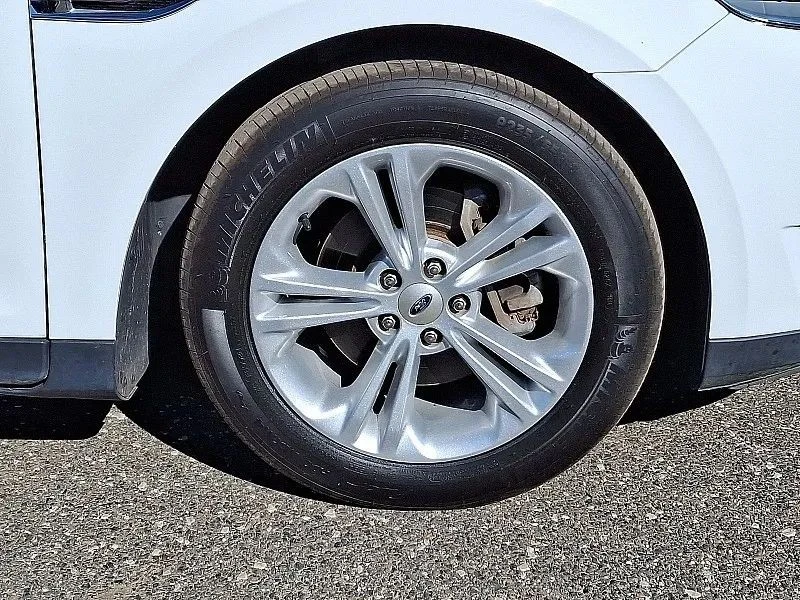2013 Ford Taurus 5th Gen - Image 9 of 12