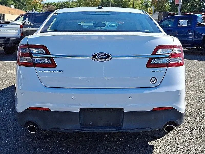 2013 Ford Taurus 5th Gen - Image 6 of 12