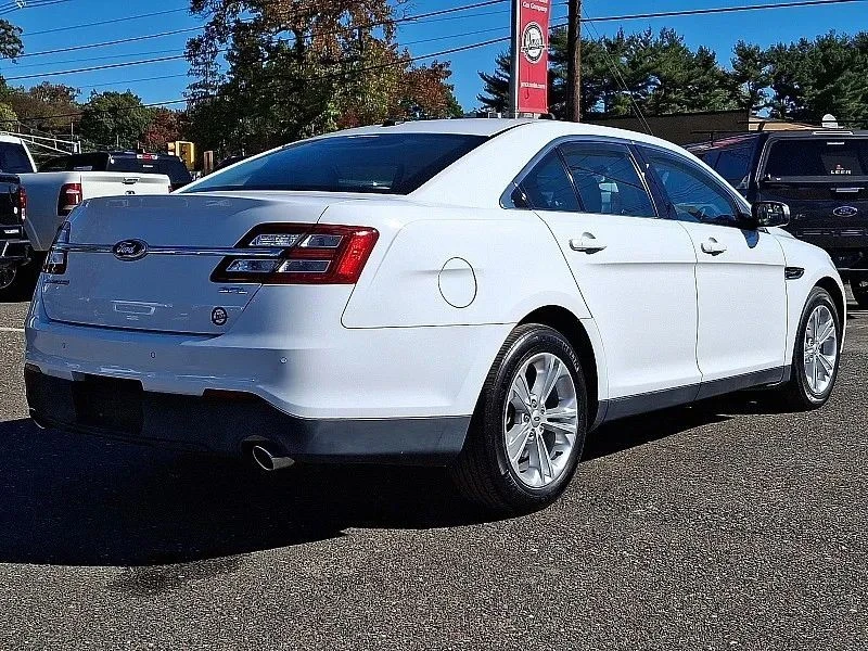 2013 Ford Taurus 5th Gen - Image 7 of 12