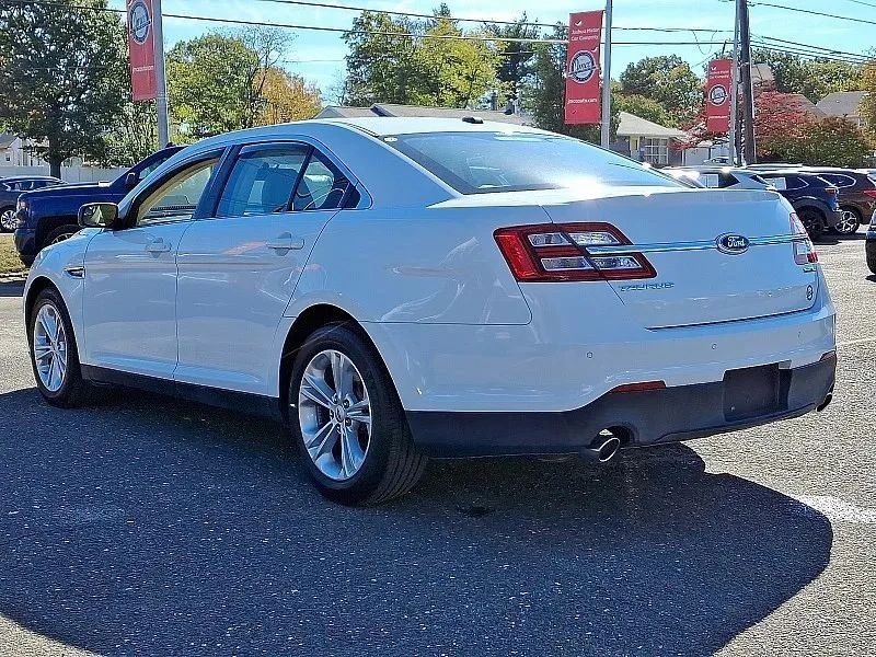 2013 Ford Taurus 5th Gen - Image 5 of 12