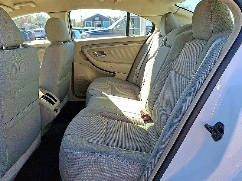 2013 Ford Taurus 5th Gen - Image 11 of 12