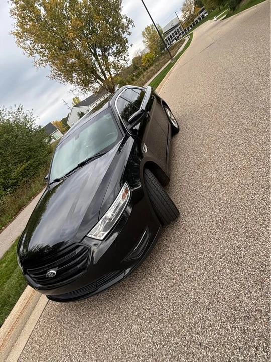 2013 Ford Taurus 6th Gen - Image 2 of 11