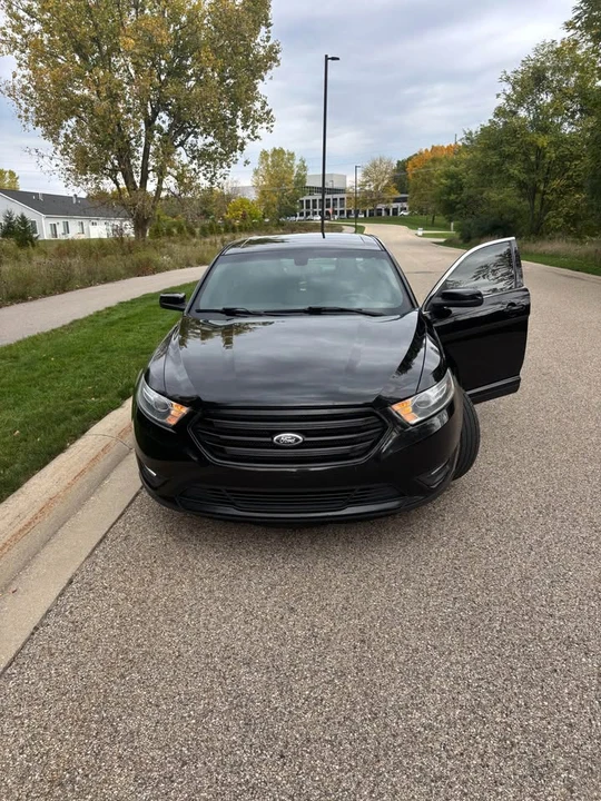 2013 Ford Taurus 6th Gen - Image 9 of 11