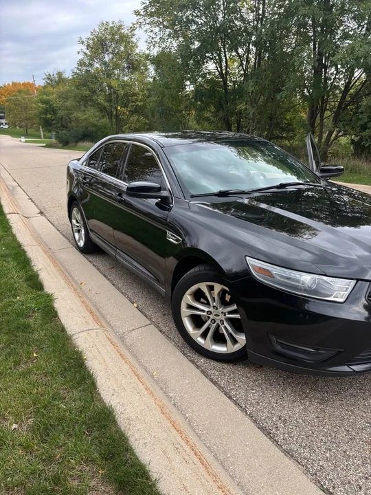 2013 Ford Taurus 6th Gen - Image 8 of 11