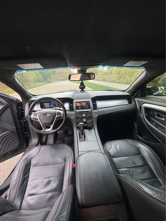 2013 Ford Taurus 6th Gen - Image 3 of 11