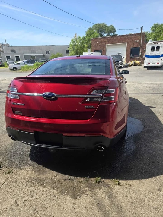 2013 Ford Taurus 6th Gen - Image 12 of 13