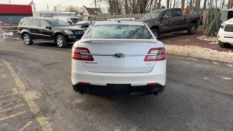 2013 Ford Taurus 5th Gen - Image 6 of 12