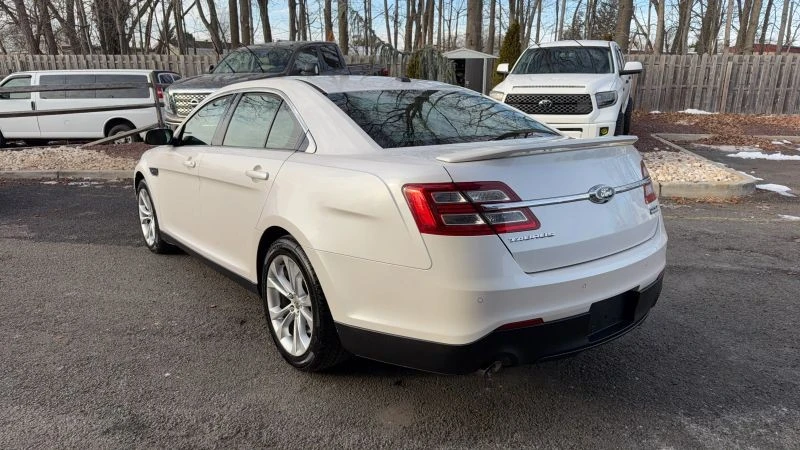 2013 Ford Taurus 5th Gen - Image 7 of 12