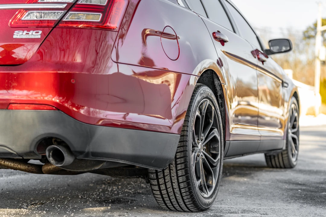 2013 Ford Taurus SHO 6th Gen - Image 26 of 31