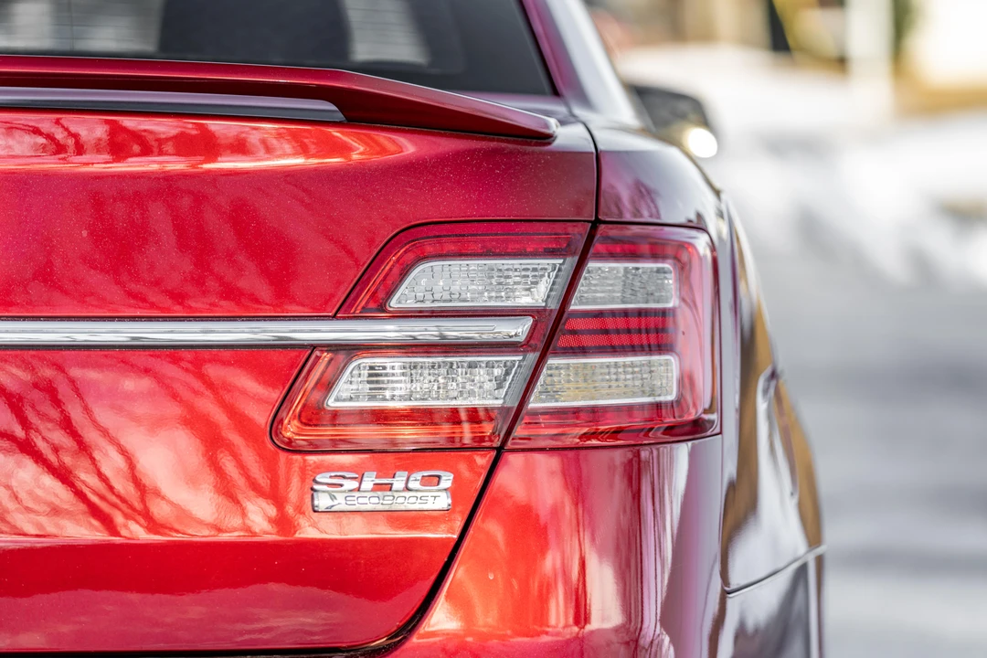 2013 Ford Taurus SHO 6th Gen - Image 25 of 31