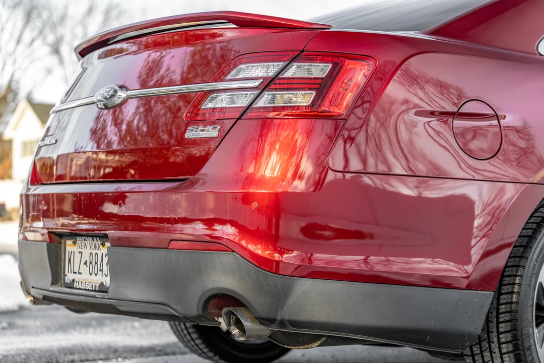 2013 Ford Taurus SHO 6th Gen - Image 27 of 31