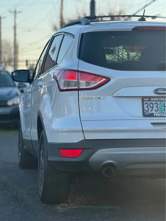 2013 Ford Escape - Image 10 of 19