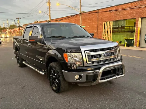 2013 Ford F-150 SuperCrew Cab XLT