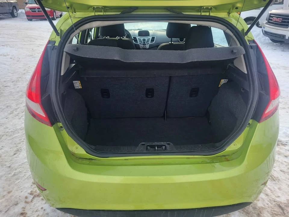 2013 Ford Fiesta - Image 9 of 13