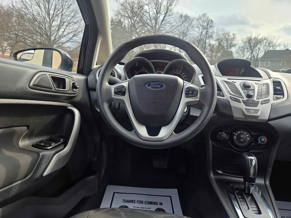 2013 Ford Fiesta - Image 17 of 20