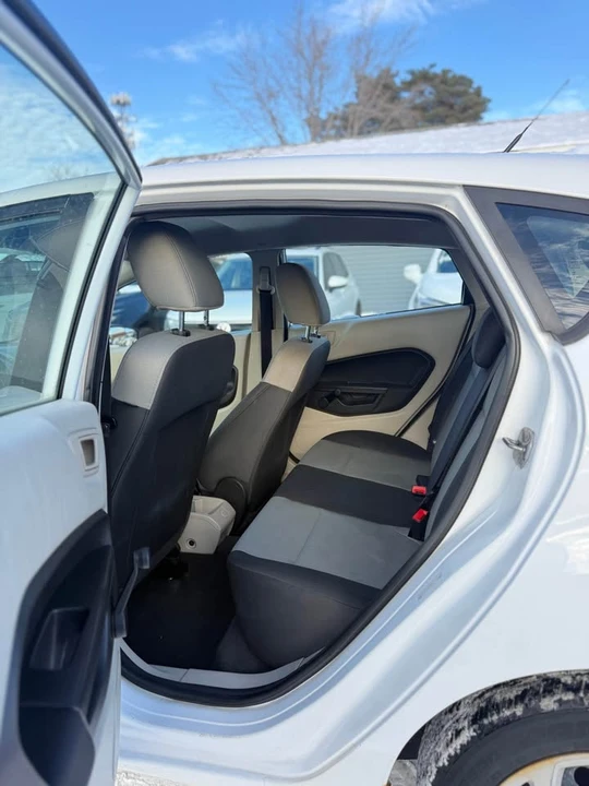2013 Ford Fiesta - Image 9 of 19