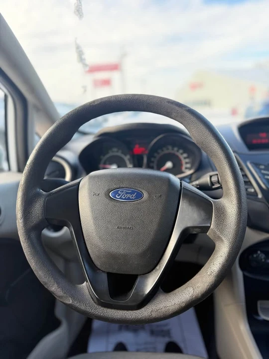 2013 Ford Fiesta - Image 12 of 19