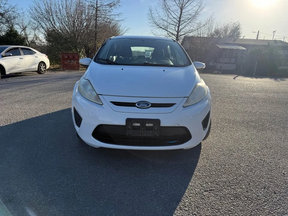 2013 Ford Fiesta - Image 6 of 7