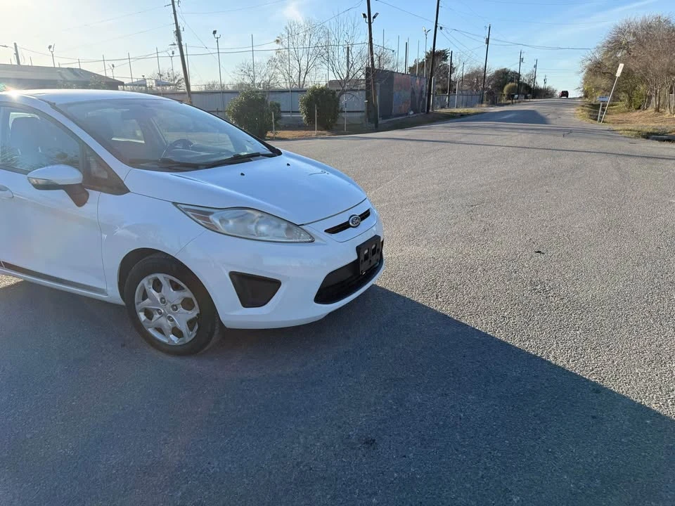 2013 Ford Fiesta - Image 3 of 7