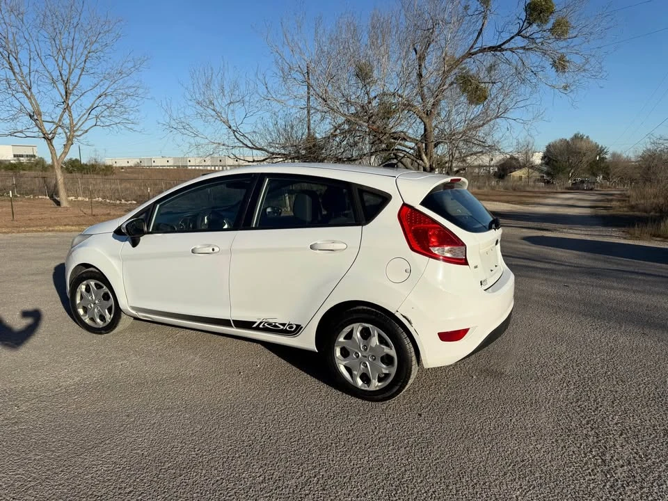 2013 Ford Fiesta - Image 5 of 7