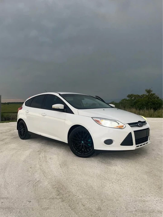 2013 Ford Focus 3rd Gen - Image 2 of 10