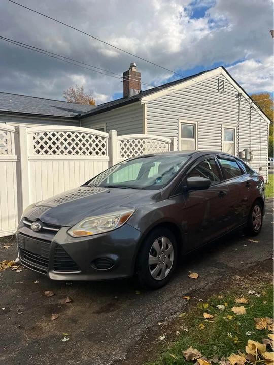 2013 Ford Focus 3rd Gen - Image 2 of 9