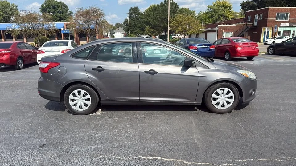 2013 Ford Focus 3rd Gen - Image 2 of 17